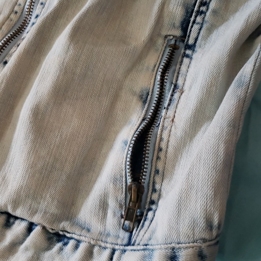 Denim jacket - Picture 4 of 4